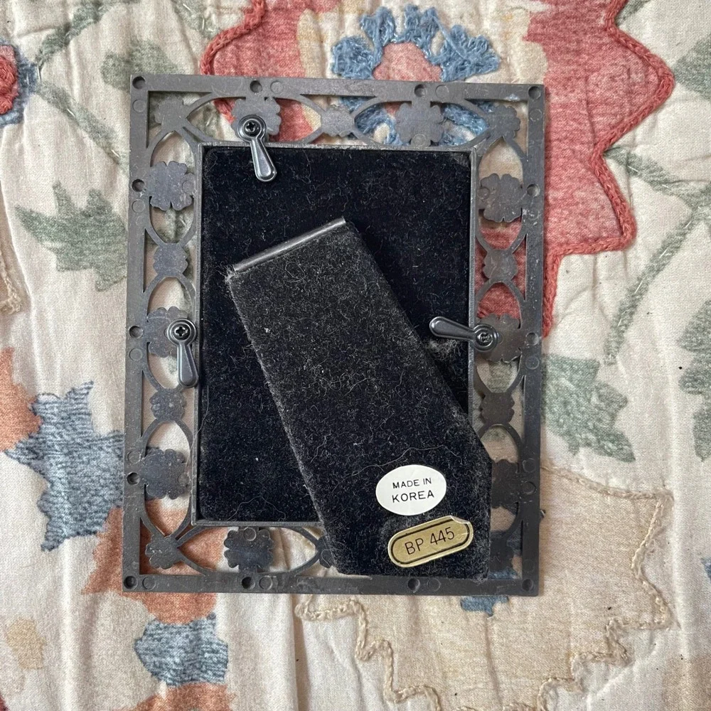 Vtg Ornate‎ Silver Tone Mini portrait Frame Floral blue 2.5x3.5 granny cottage